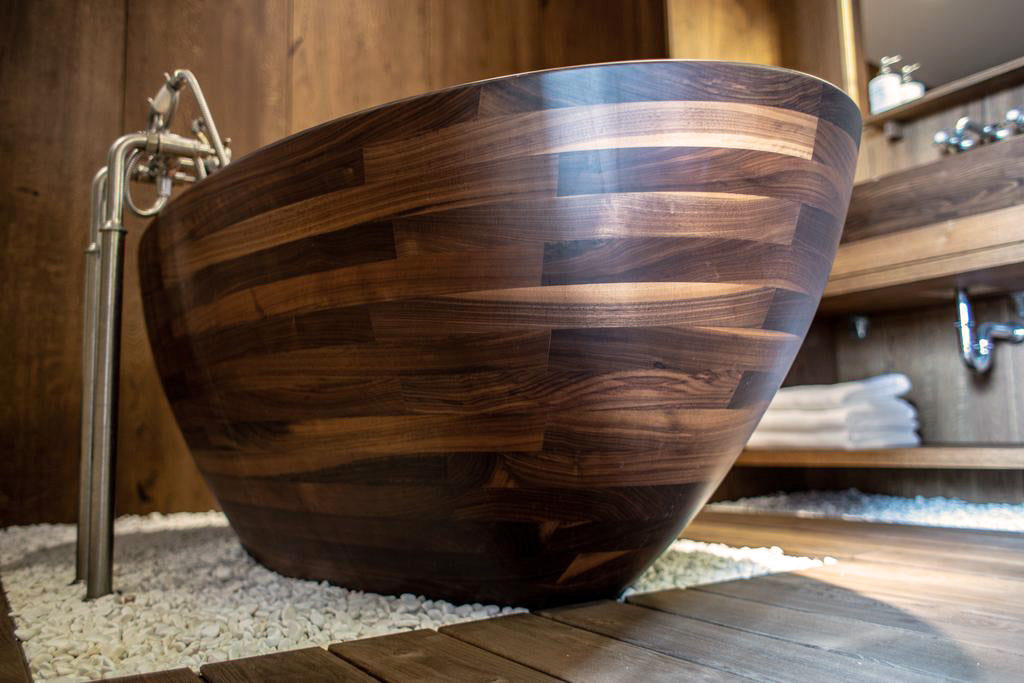 "Deluxe Suite" (Panorama) - Room for two with panoramic view and wooden bath